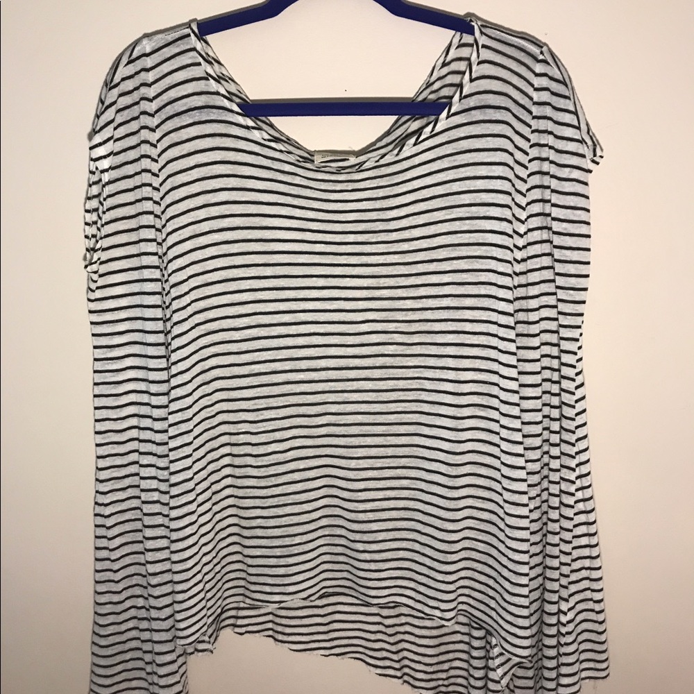 URBAN OUTFITTERS striped flowy t-shirt