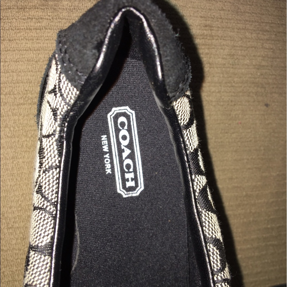 Shoes - Picture 3 of 4
