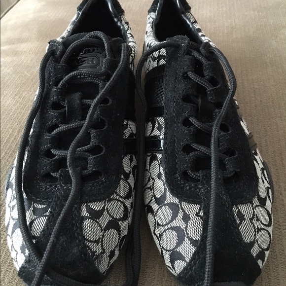 Shoes - Picture 2 of 4