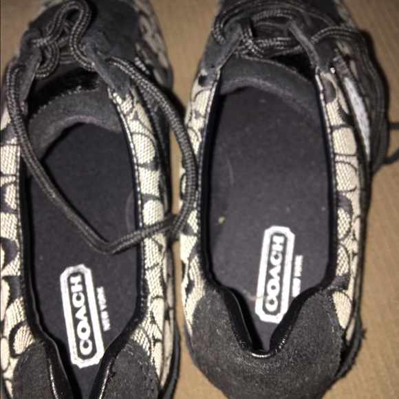 Shoes - Picture 4 of 4