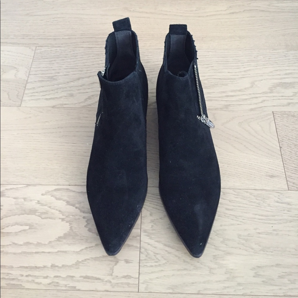 Sigerson Morrison suede ankle booties