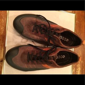 Ecco super comfy sporty looking shoe