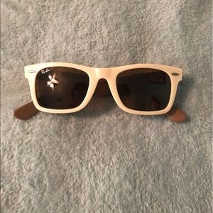 Ray-Ban wayfarer sunglasses