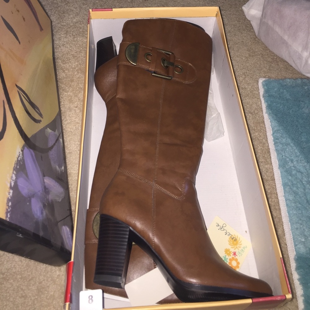 Brown boots