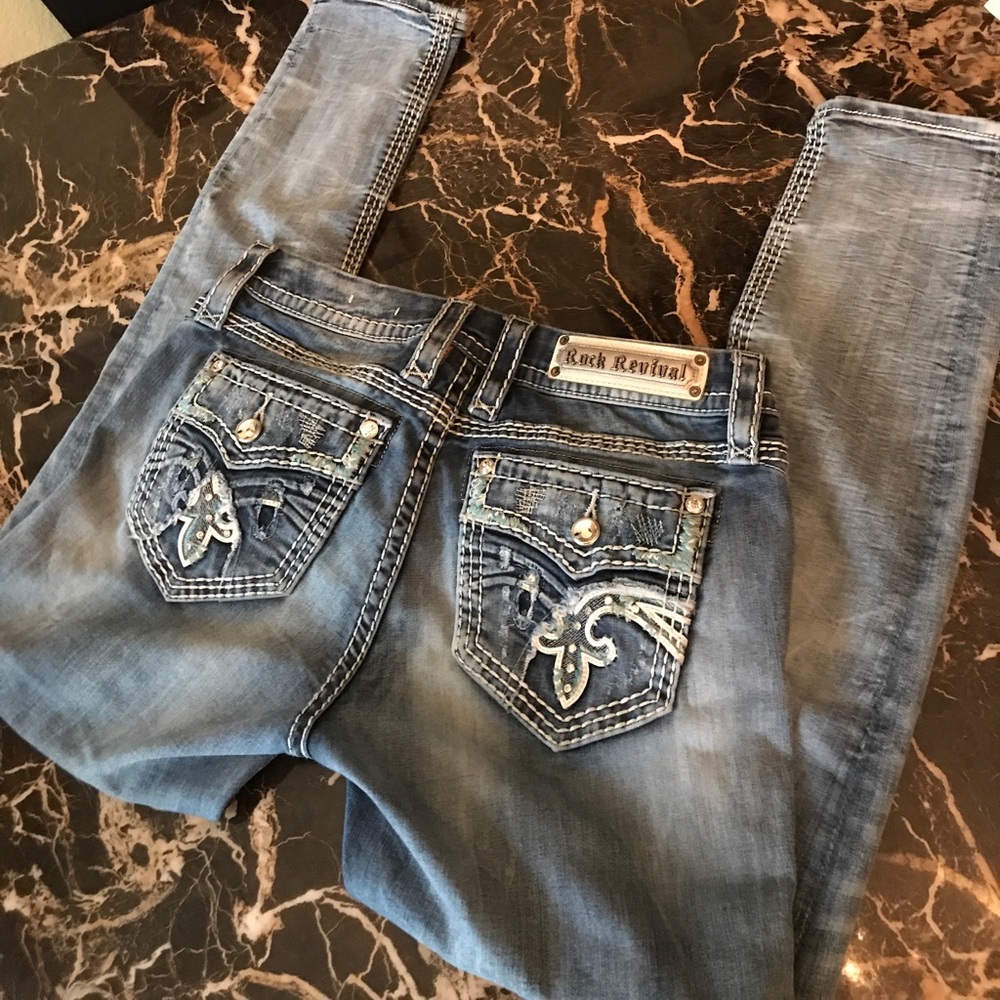 Trading Don't Buy***Like New Rock Revival Skinnies