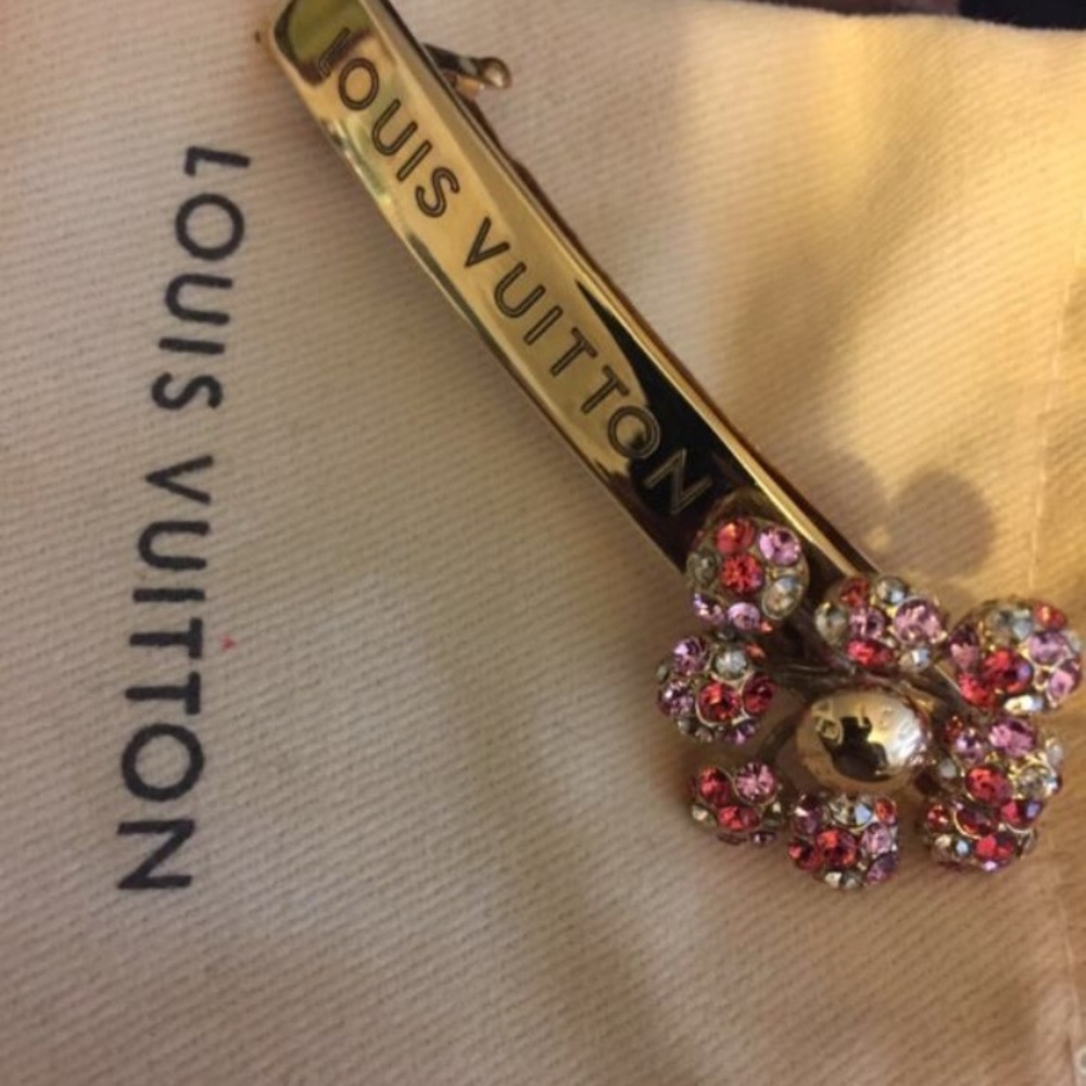 Louis Vuitton hair bow
