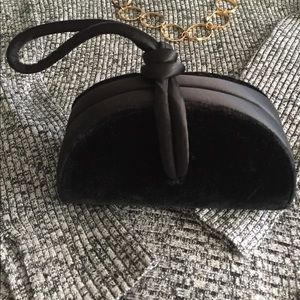 Velvet Lord & Taylor Loop Handle Wristlet NWOT
