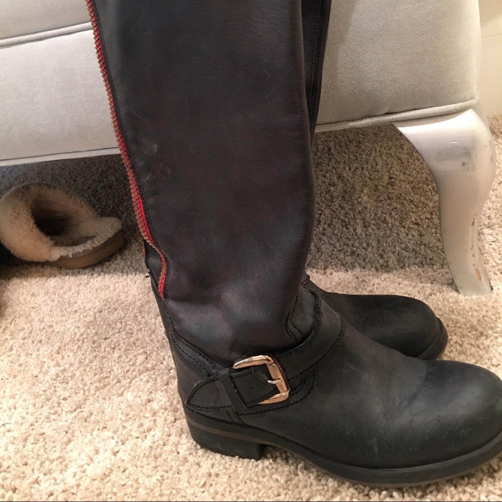 Steve Madden Riding Boots With a Red Zipper
