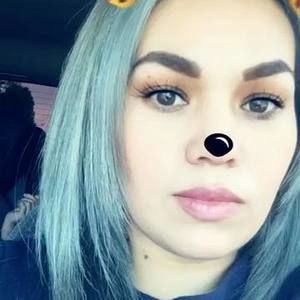 Meet your Posher, Raquel