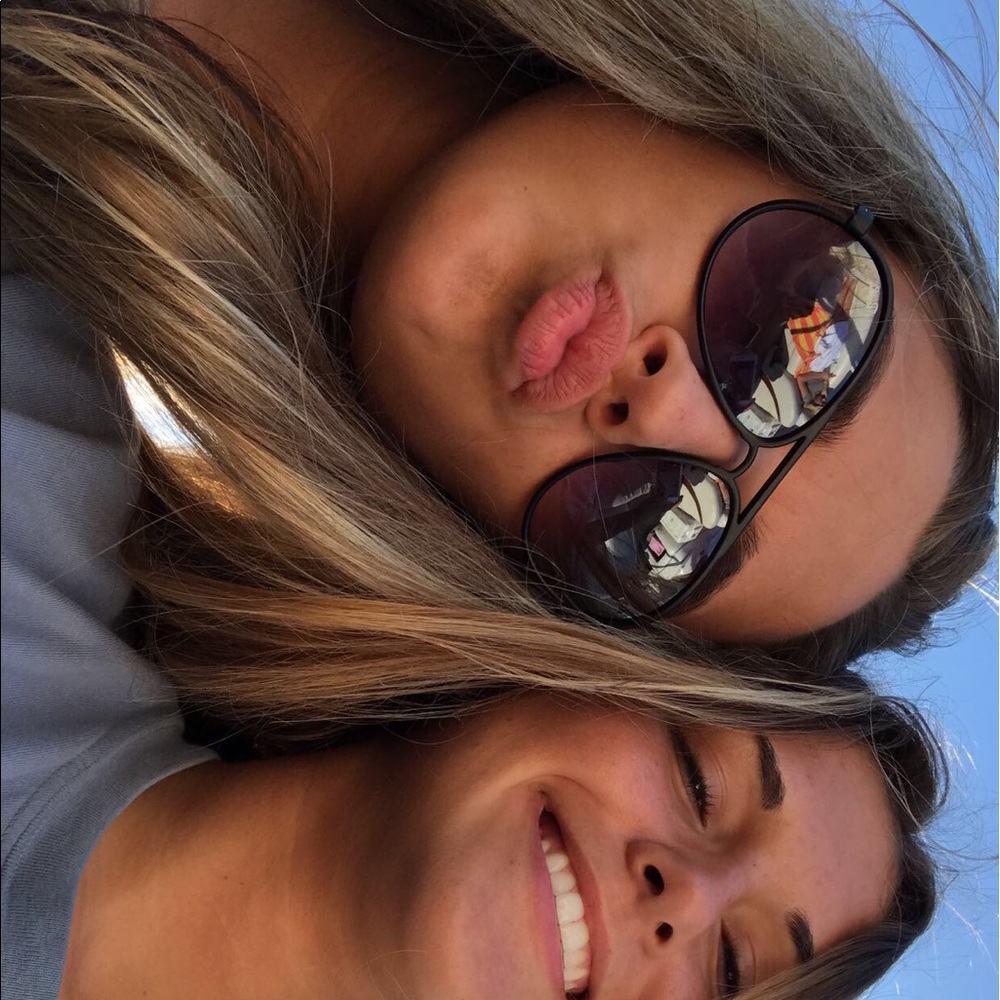 Meet your Posher, Isabel