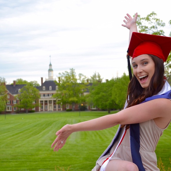 Meet your Posher, Megan! - Picture 2 of 4