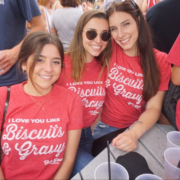 Meet your Posher, Megan! - Picture 3 of 4