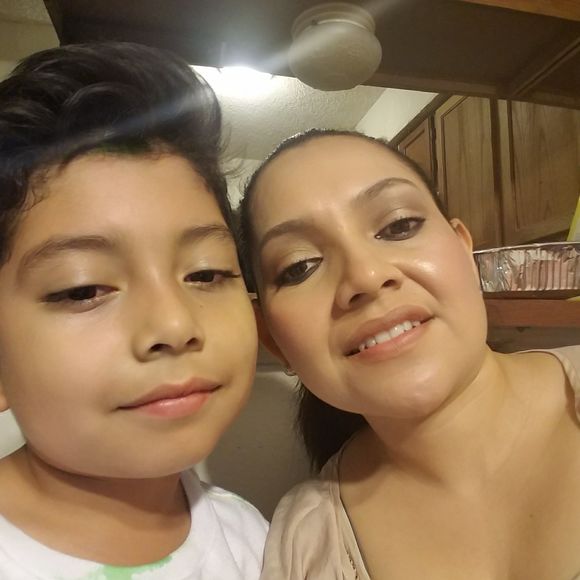 Meet your Posher, Cecy - Picture 1 of 1