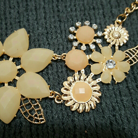 Statement Necklace - Picture 2 of 2