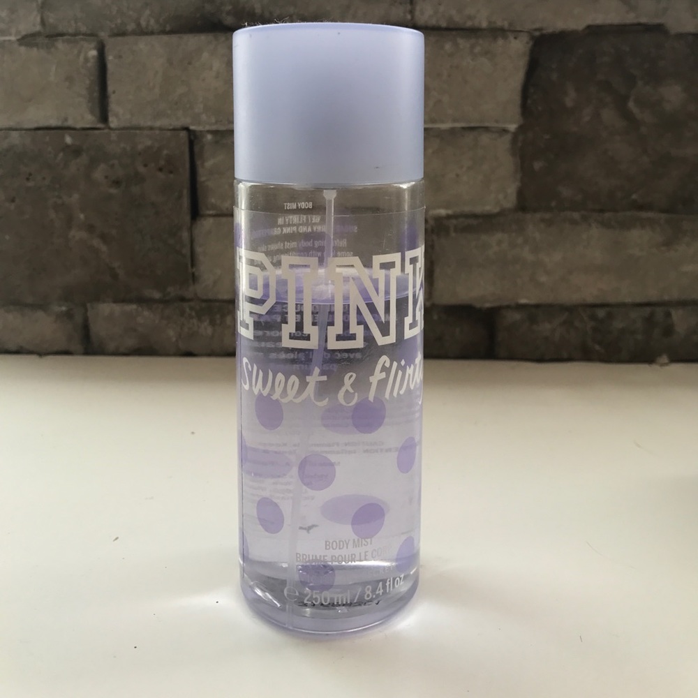 PINK Sweet & Flirty Body Mist