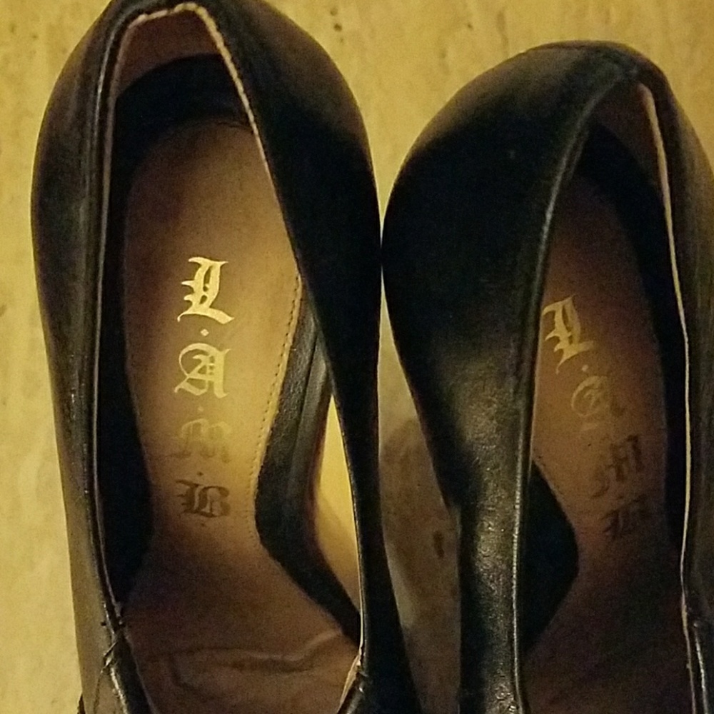 Shoes - Picture 3 of 5