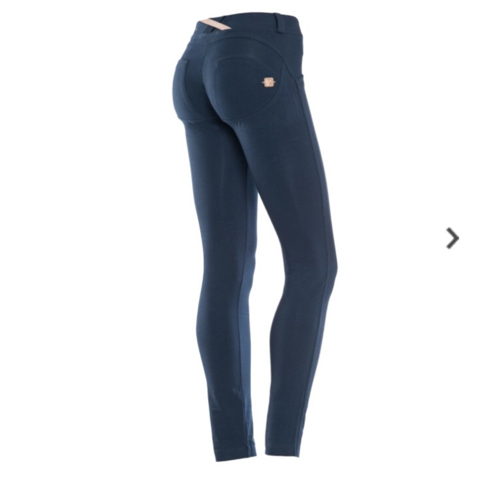 Freddy's low waist WR.UP shaping effect skinnies