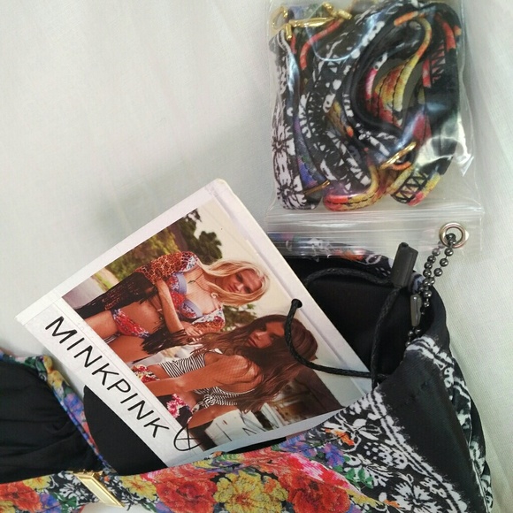 MINKPINK Bikini Top Removable Adjustable Straps - Picture 3 of 7