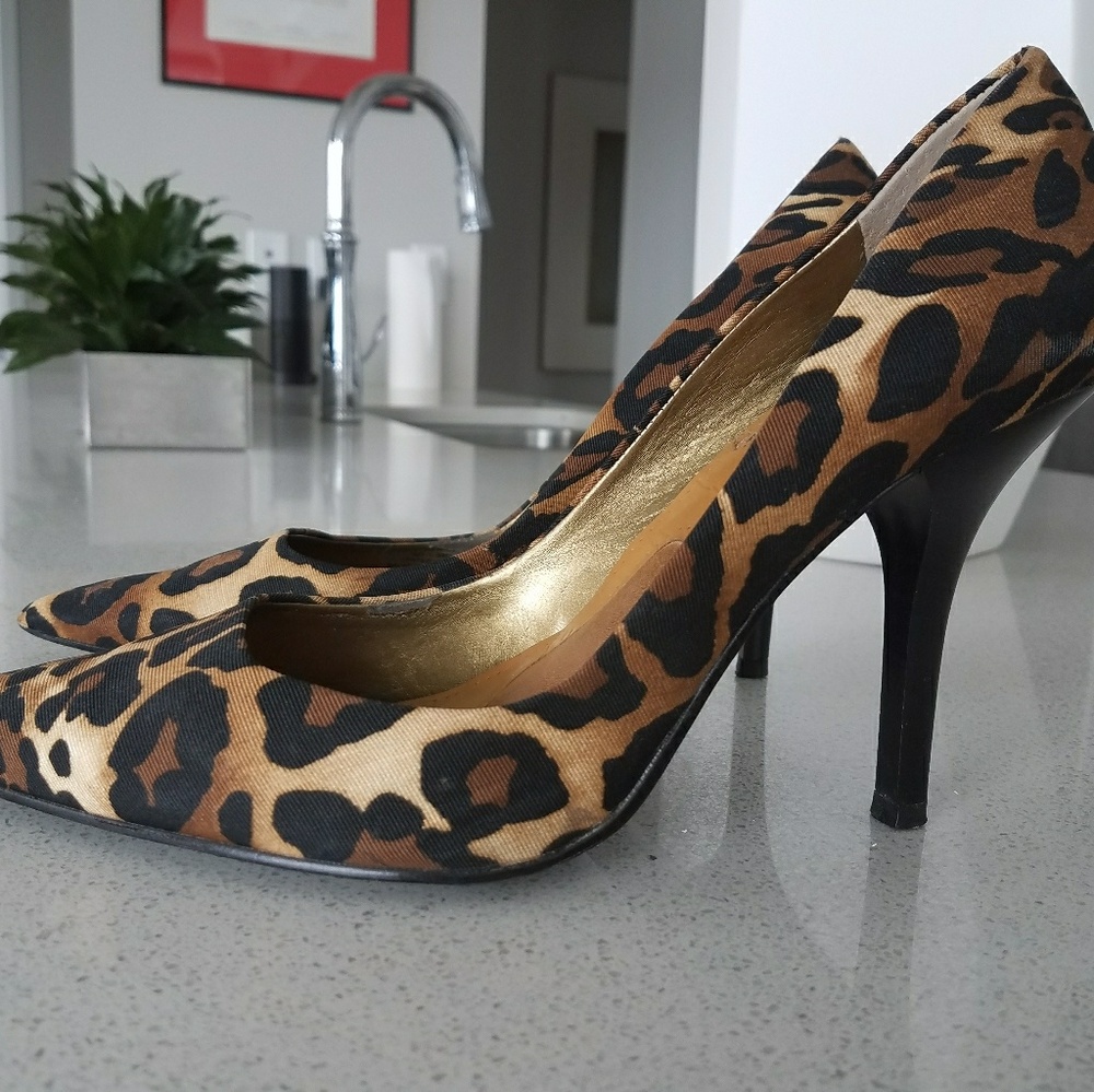 Leapord heels