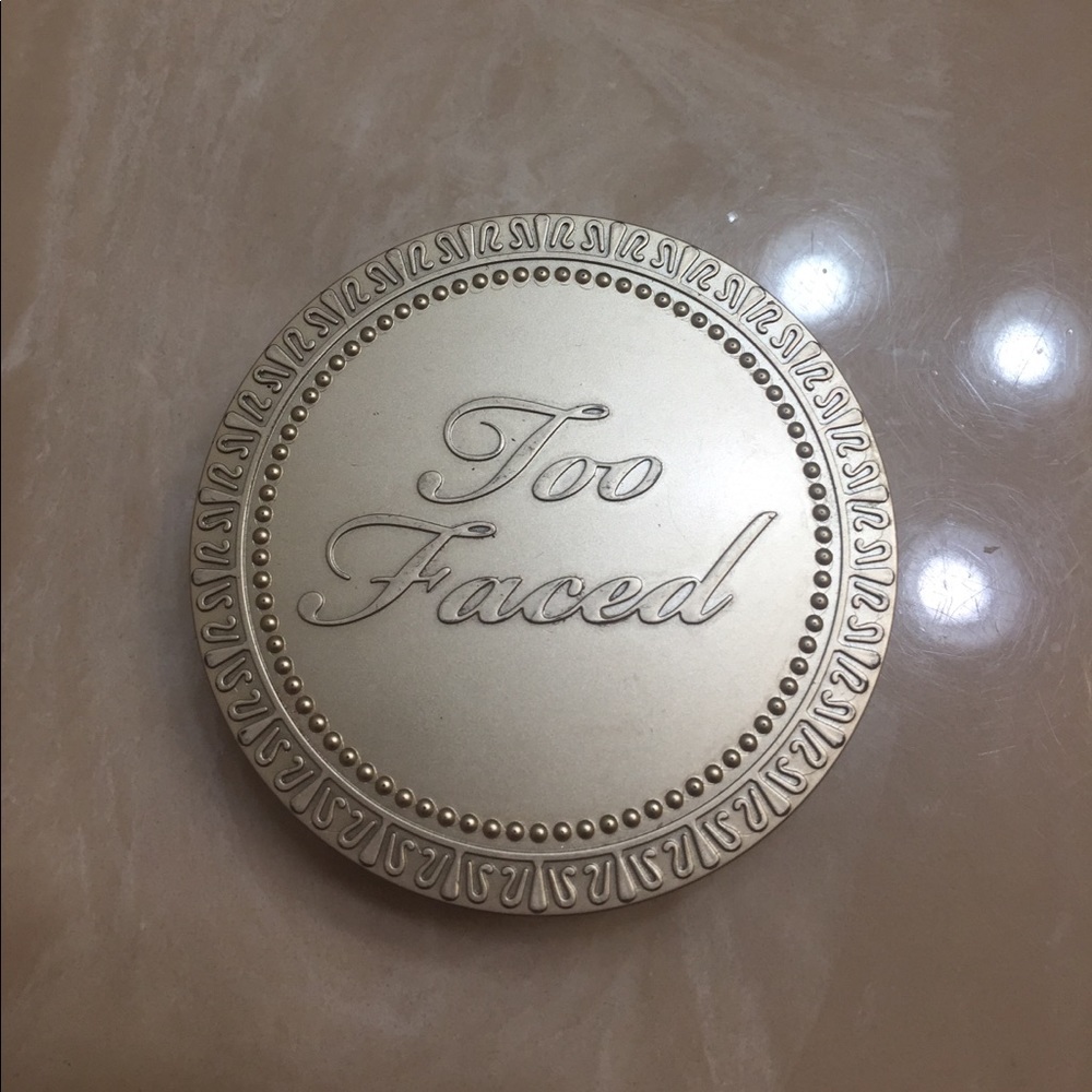 SALE ✨ Like New Too Faced Bronzer ✨