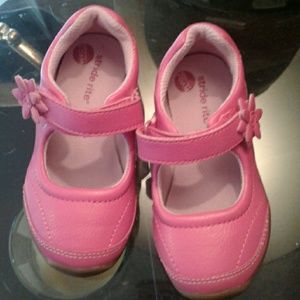 Stride Rite size 7 toddler  girls shoes