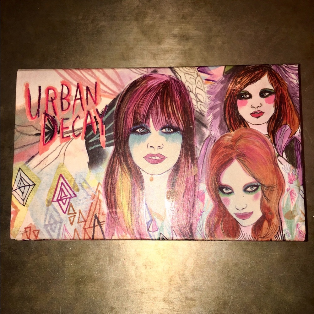 LIGHTLY USED UD Show Pony Eye Shadow Palette