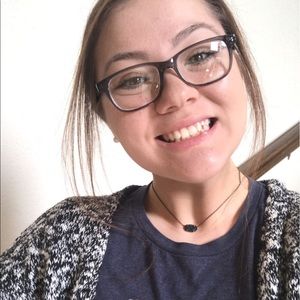 Meet your Posher, Adrienne