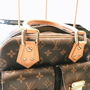 1K OFF!! Louis Vuitton Manhattan Bag