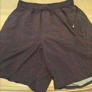 Lululemon men's Surge 7" shorts size Med
