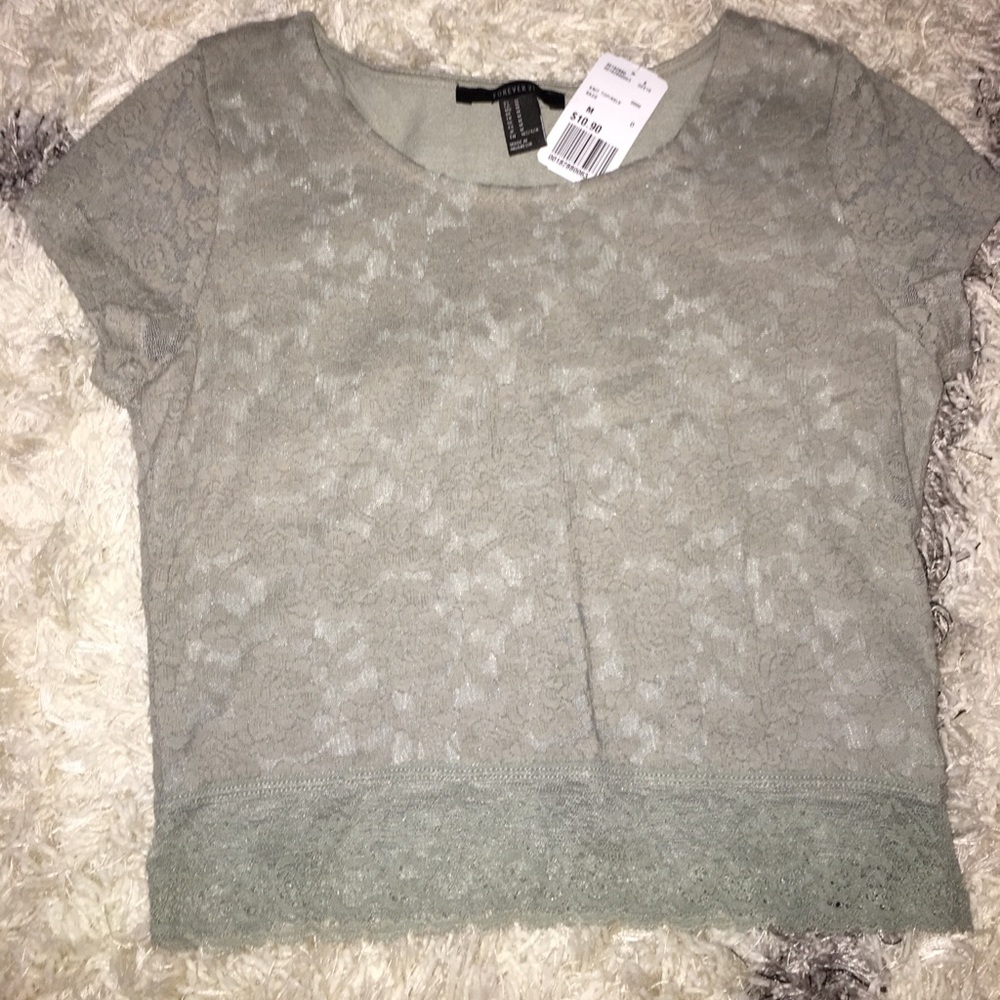 Cute fitted crop top