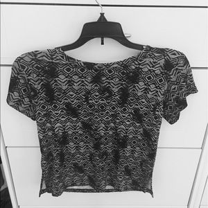 Cropped Tee