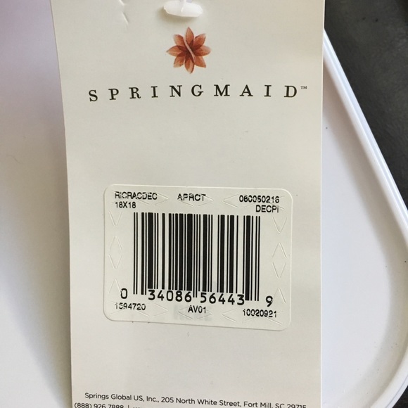 Decorative pillows - Picture 3 of 3