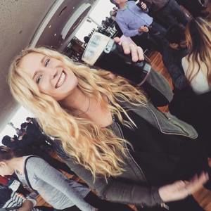 Meet your Posher, Casey