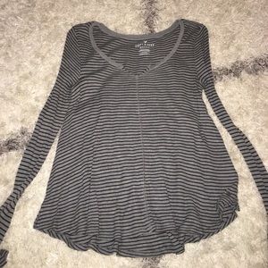 American eagle long sleeve shirt