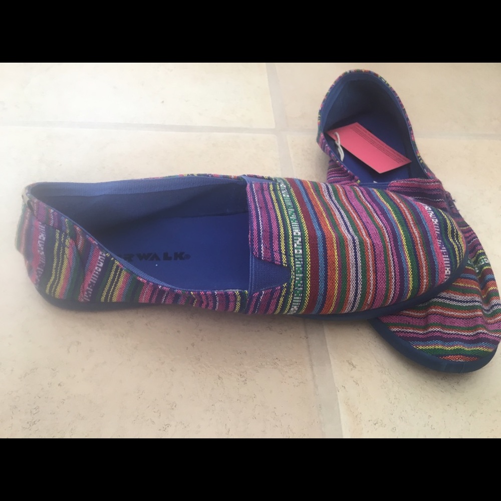 Tons style printed size 9 shoes. New with tags!