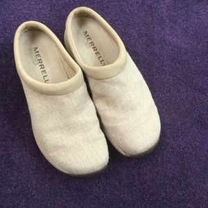 Men's Size 11 Merrell Air Cushion Clogs