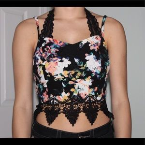 very cute crop top!