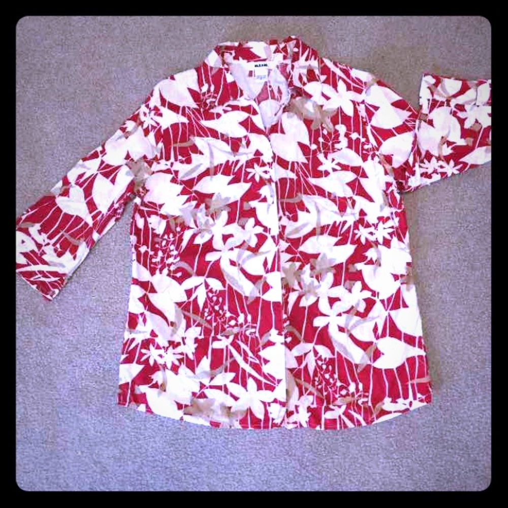 ✅ SALE ✅ Hawaiian Print Top