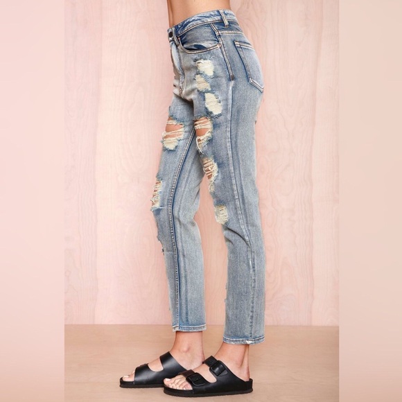 Shredded Boyfriend Jeans - Picture 3 of 8