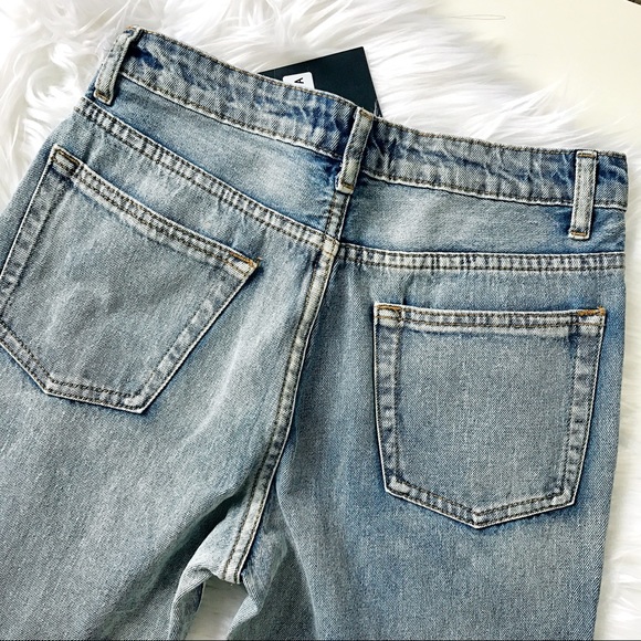 Shredded Boyfriend Jeans - Picture 7 of 8