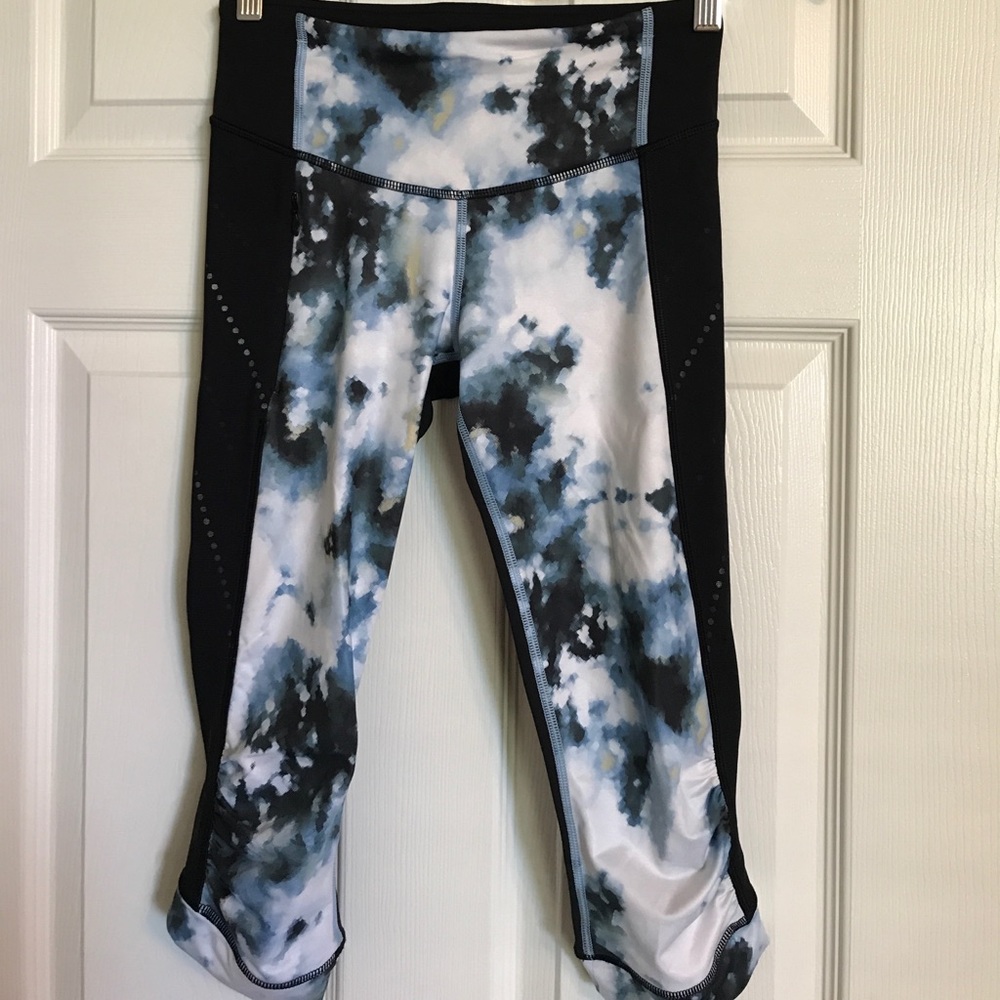 Lululemon crops