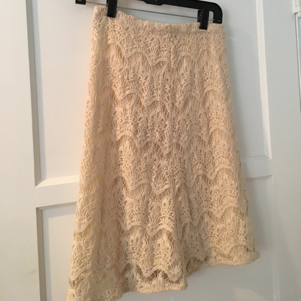 Lace skirt