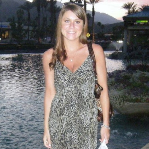 Meet your Posher, Christine - Picture 3 of 8