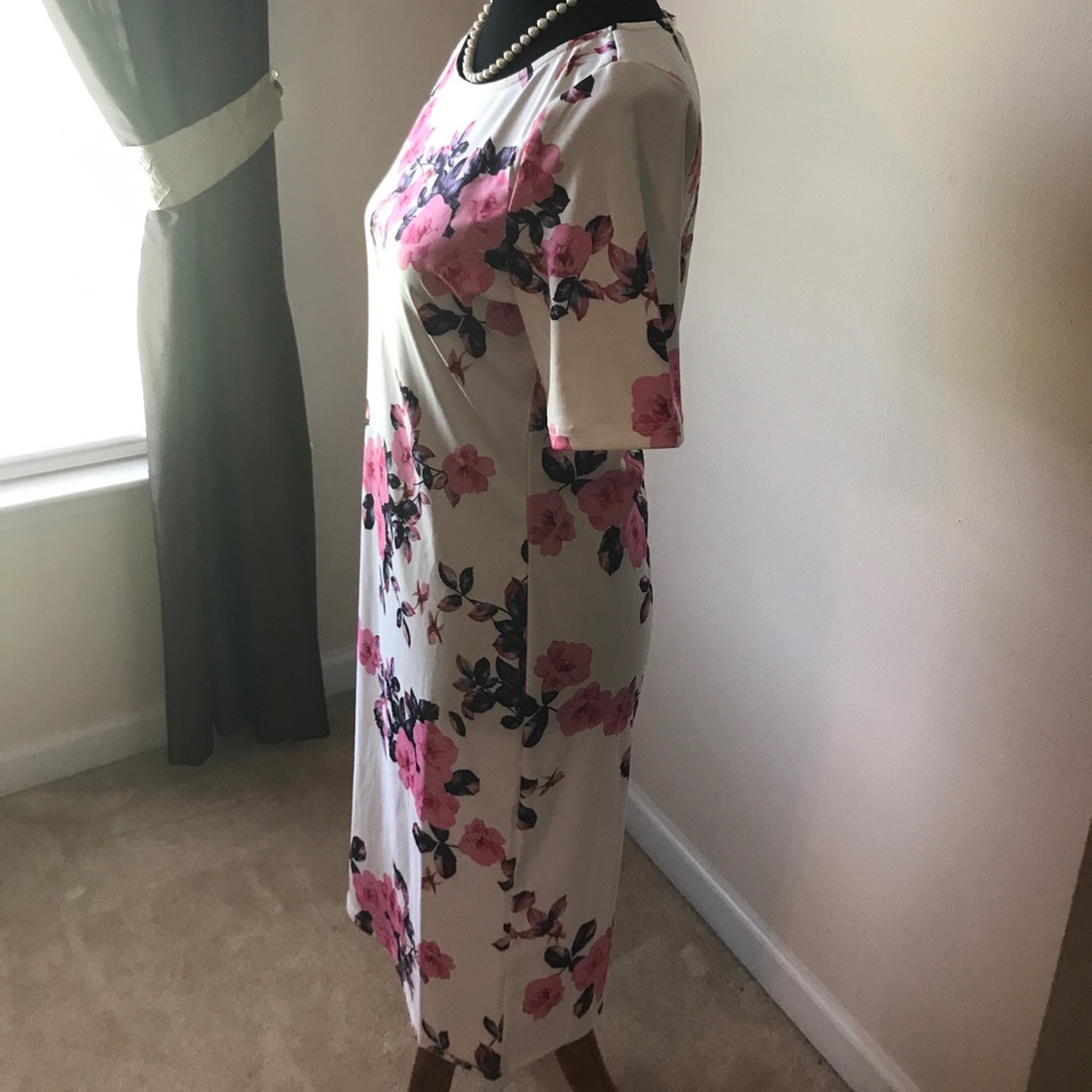 πΊπΊπΈA Dress πππ - Picture 3 of 6