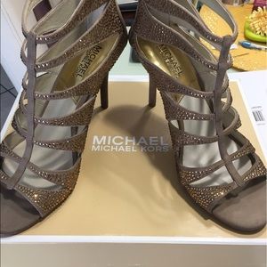 Michael Kors size 8 1/2 Gold Heels