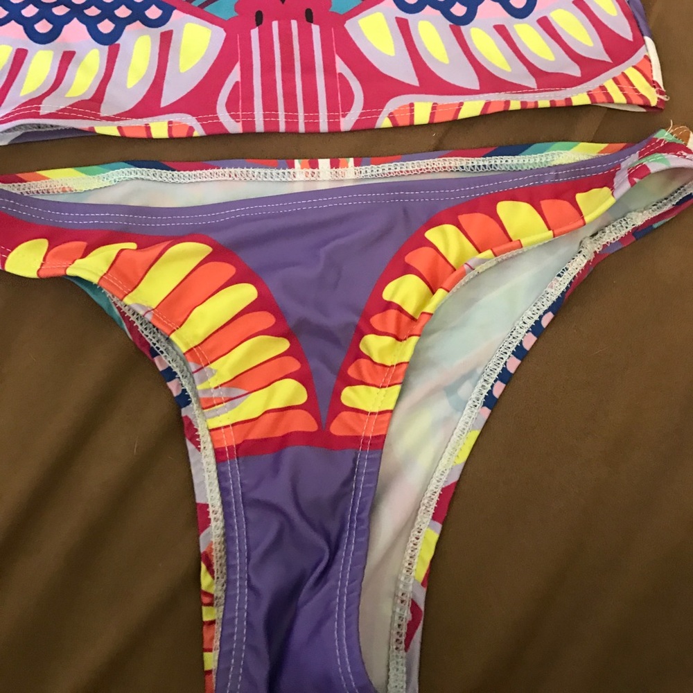 Colorful bikini - Picture 5 of 7