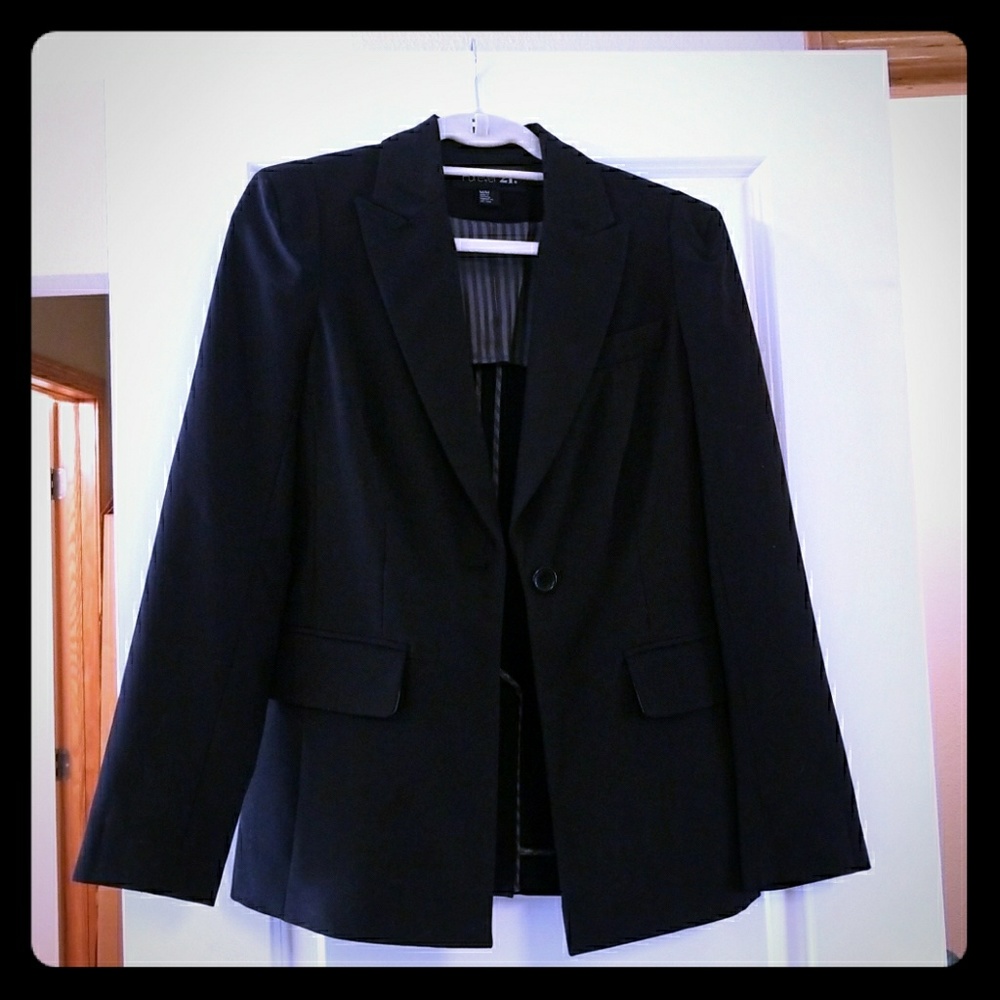 NWOT Forever 21 Black Blazer, Medium
