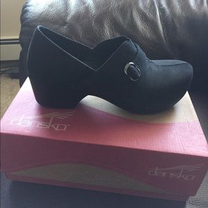 Brand new never worn black Dansko