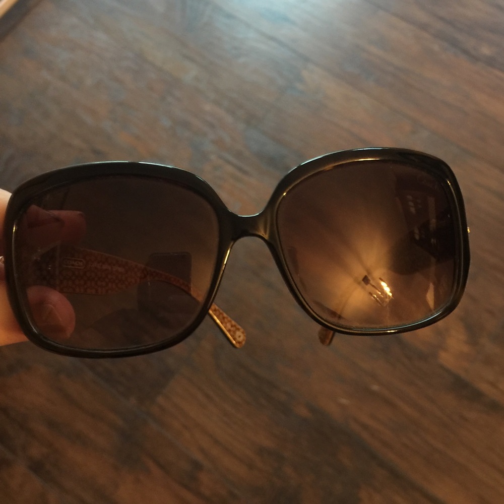 Coach "Scarlett" sunglasses