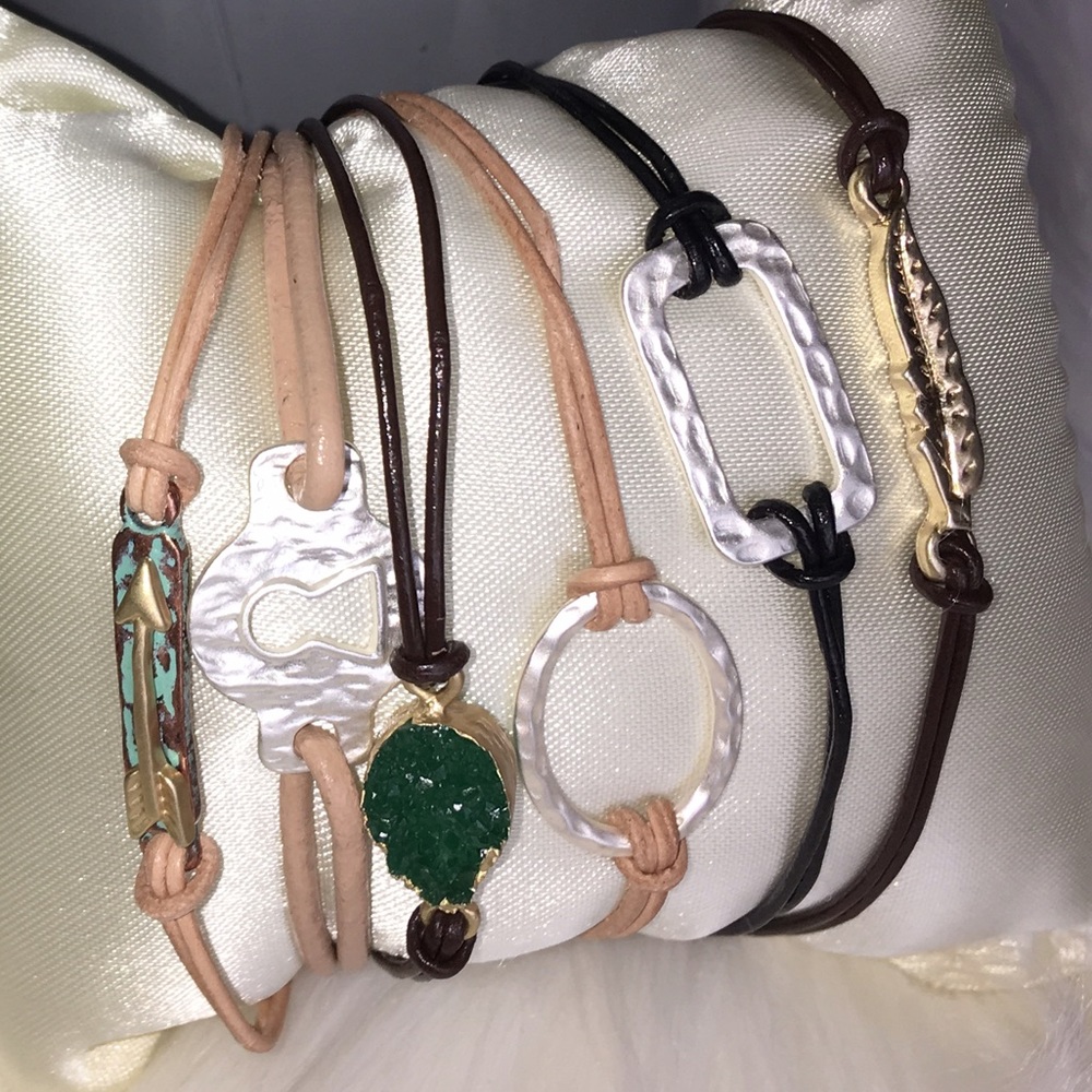 💖6 Charm Leather Cord Bracelets sold separately🌸